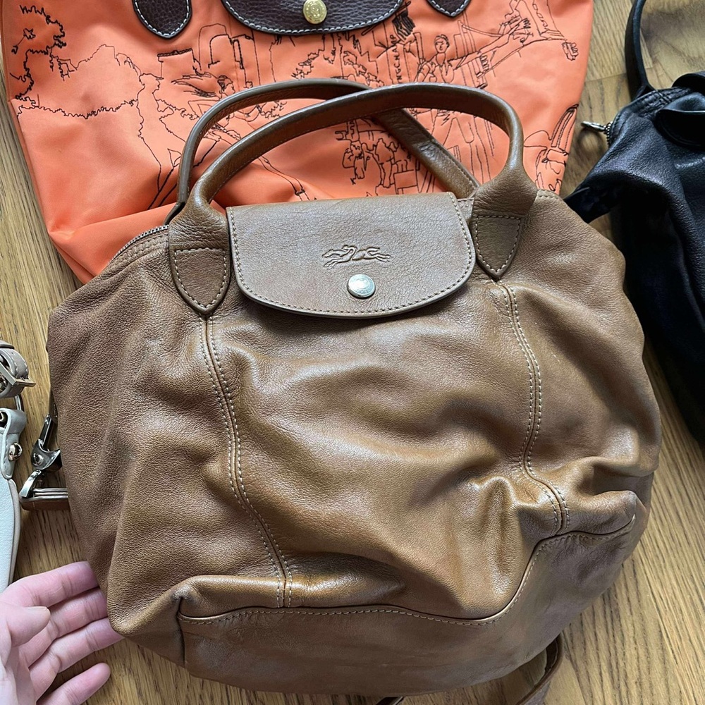 Longchamp Le Cuir Tan Leather Shoulder Bag - Size Small